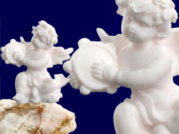 aniołek grający na tamburynie alabaster grecki